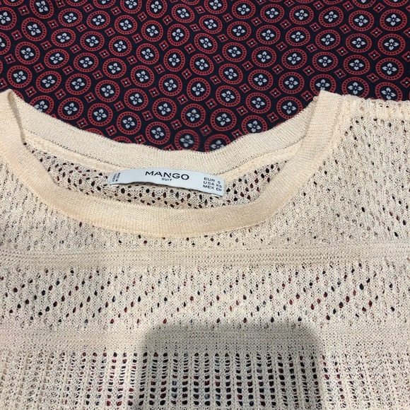 Bundle/ Sale. 4 Tops - 40$. - Picture 4 of 5